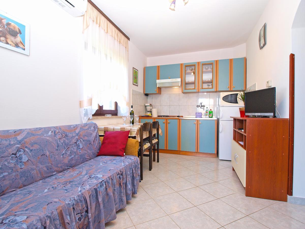 Apartments Blazenka 1270 Πούλα Εξωτερικό φωτογραφία