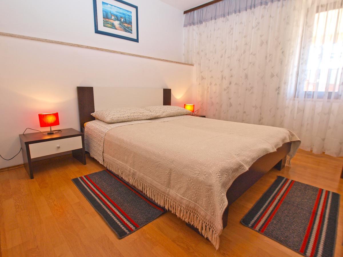 Apartments Blazenka 1270 Πούλα Εξωτερικό φωτογραφία